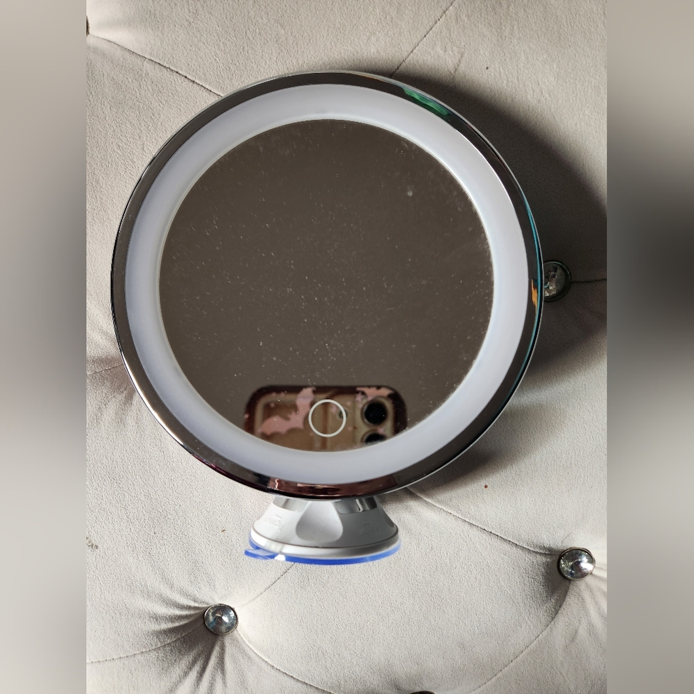 Round Silver Vanity Magnifying Mirror
